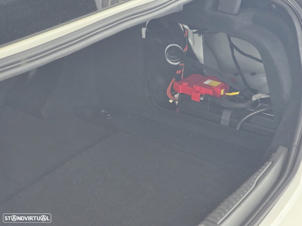 Alfa Romeo Giulia 2.2 D Estrema Q4 AT8 - 32