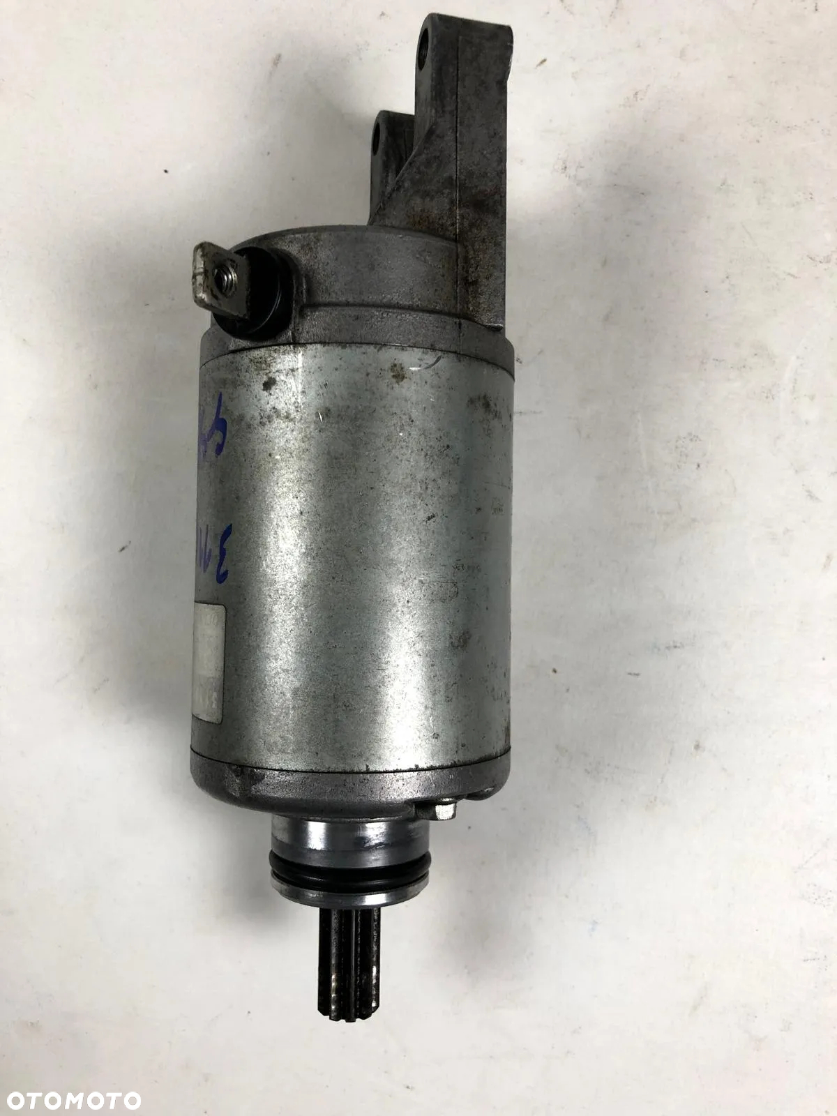 Suzuki Bandit GSF 600 00-04 Rozrusznik Starter - 2