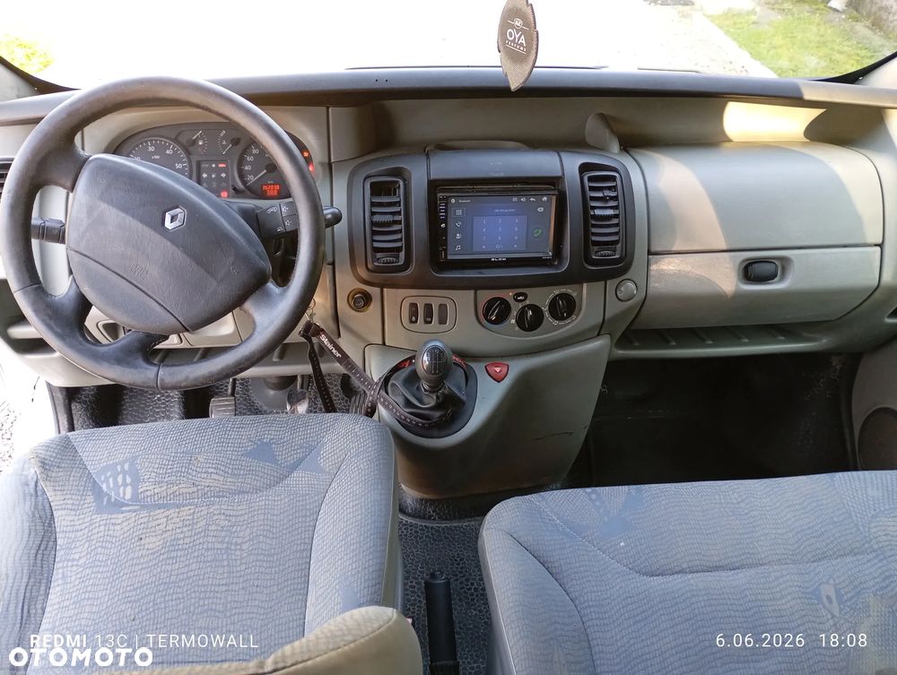 Renault Trafic Passenger - 9