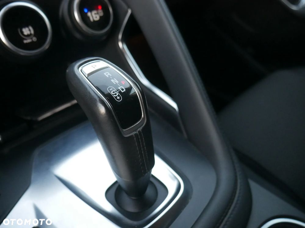 Jaguar E-Pace 2.0 i4D AWD SE - 12