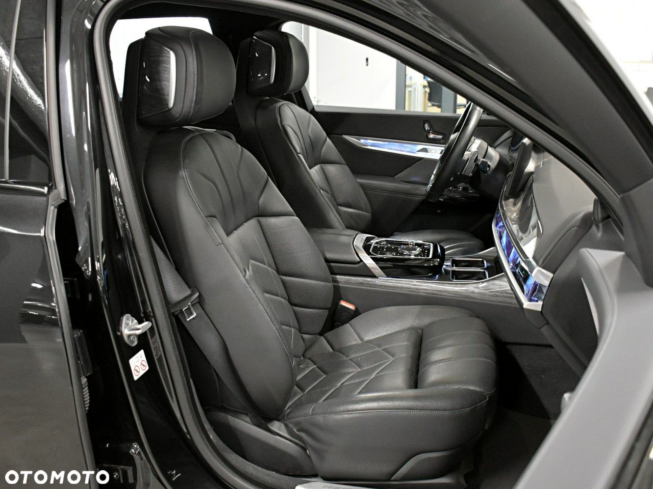 BMW Seria 7 - 13