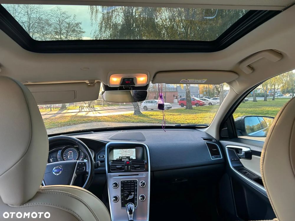 Volvo XC 60 D5 AWD Summum - 11