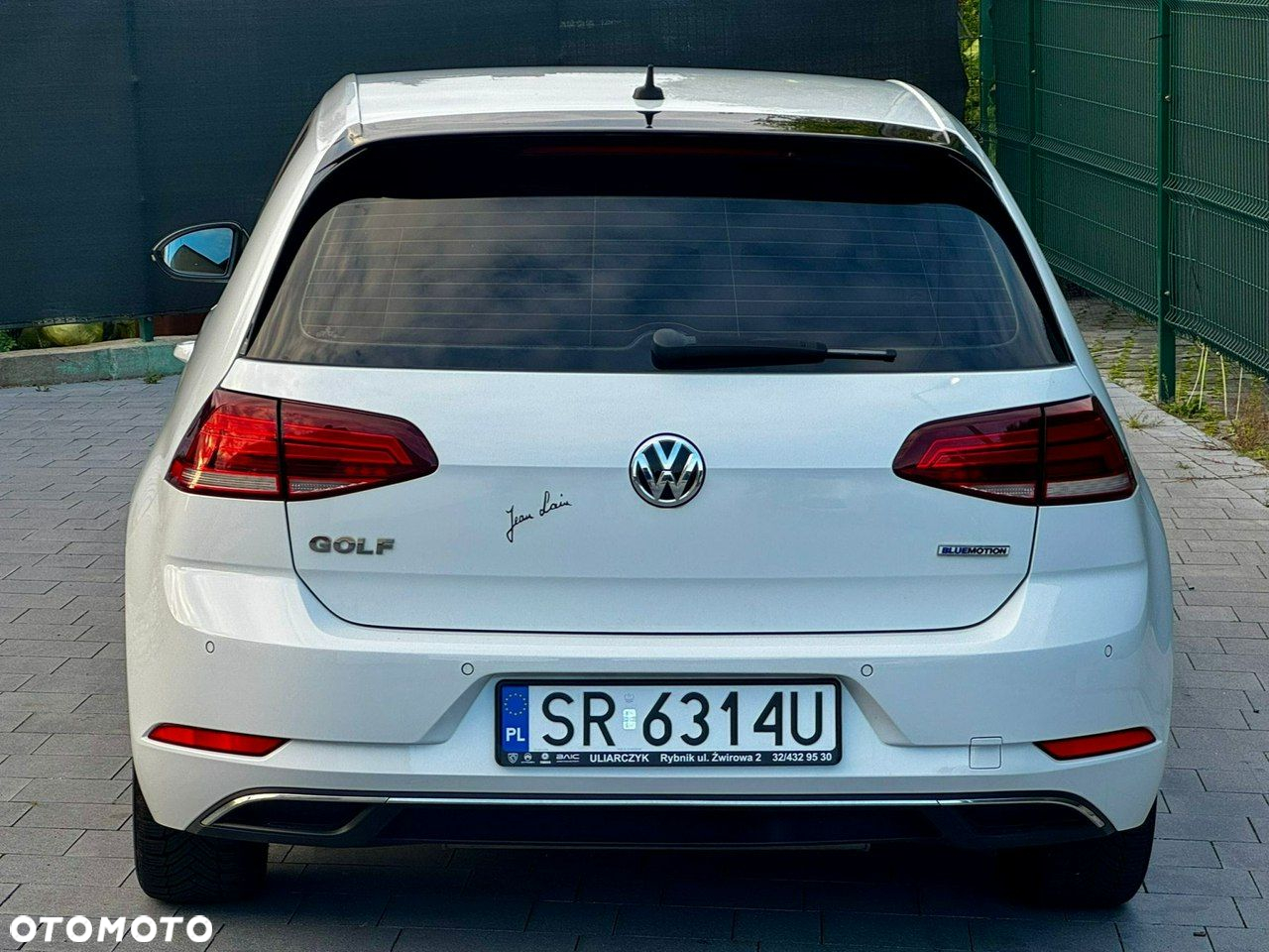 Volkswagen Golf - 6