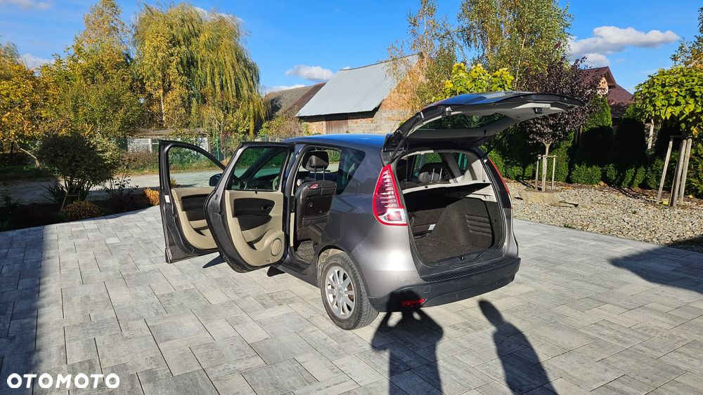 Renault Scenic - 15