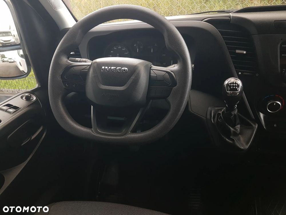 Iveco DAILY WINDA 35S16 8EP KONTENER KLIMA 4,21x2,10x2,23 KRAJOWY 3,0-160KM MANUAL 6-BIEGÓW - 22
