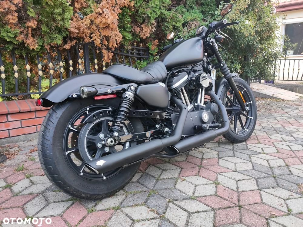 Harley-Davidson Sportster Iron 883 - 20