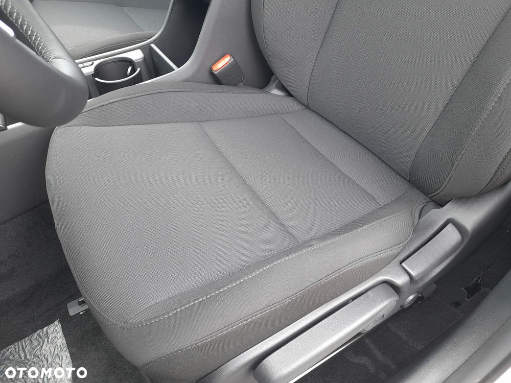 Hyundai Kona - 16