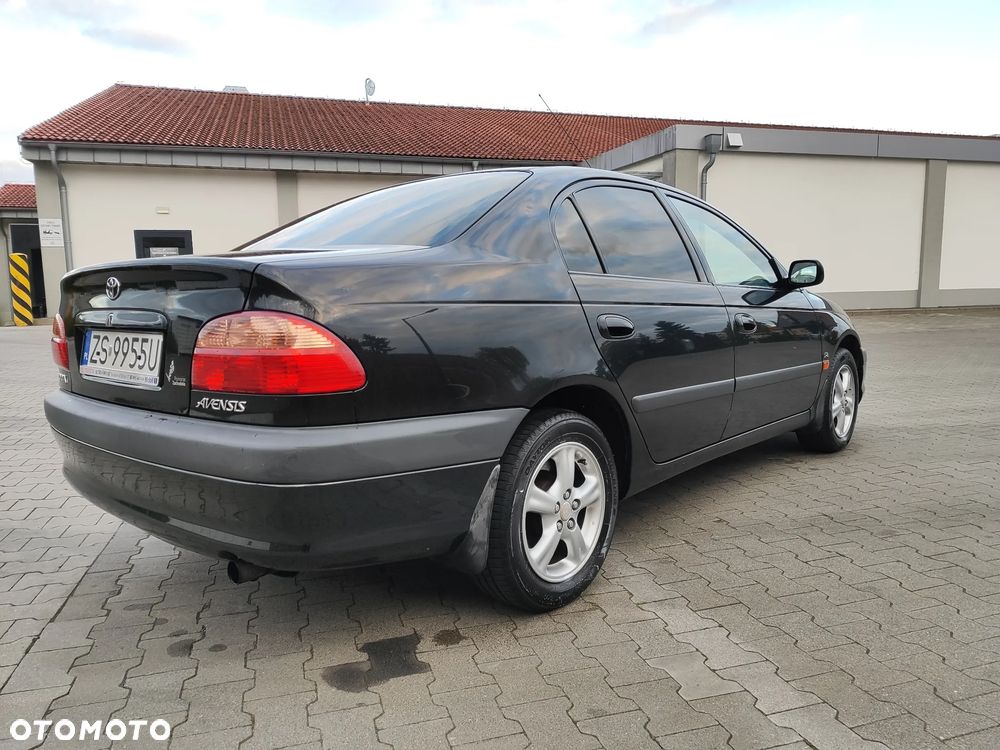Toyota Avensis 2.0 VVT-i Sol - 10