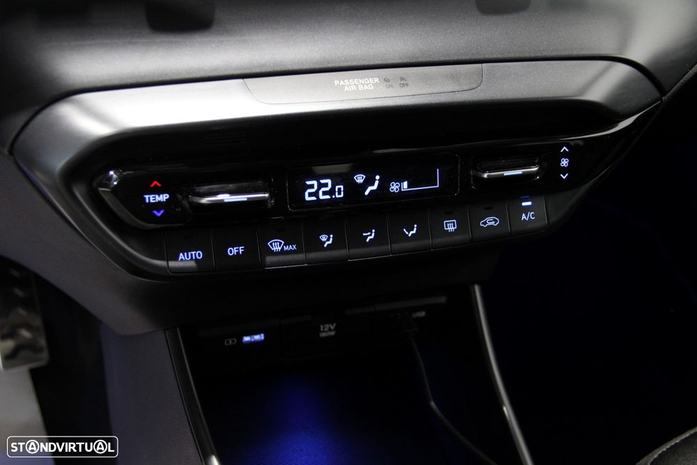 Hyundai Bayon 1.0 T-GDI Premium - 22