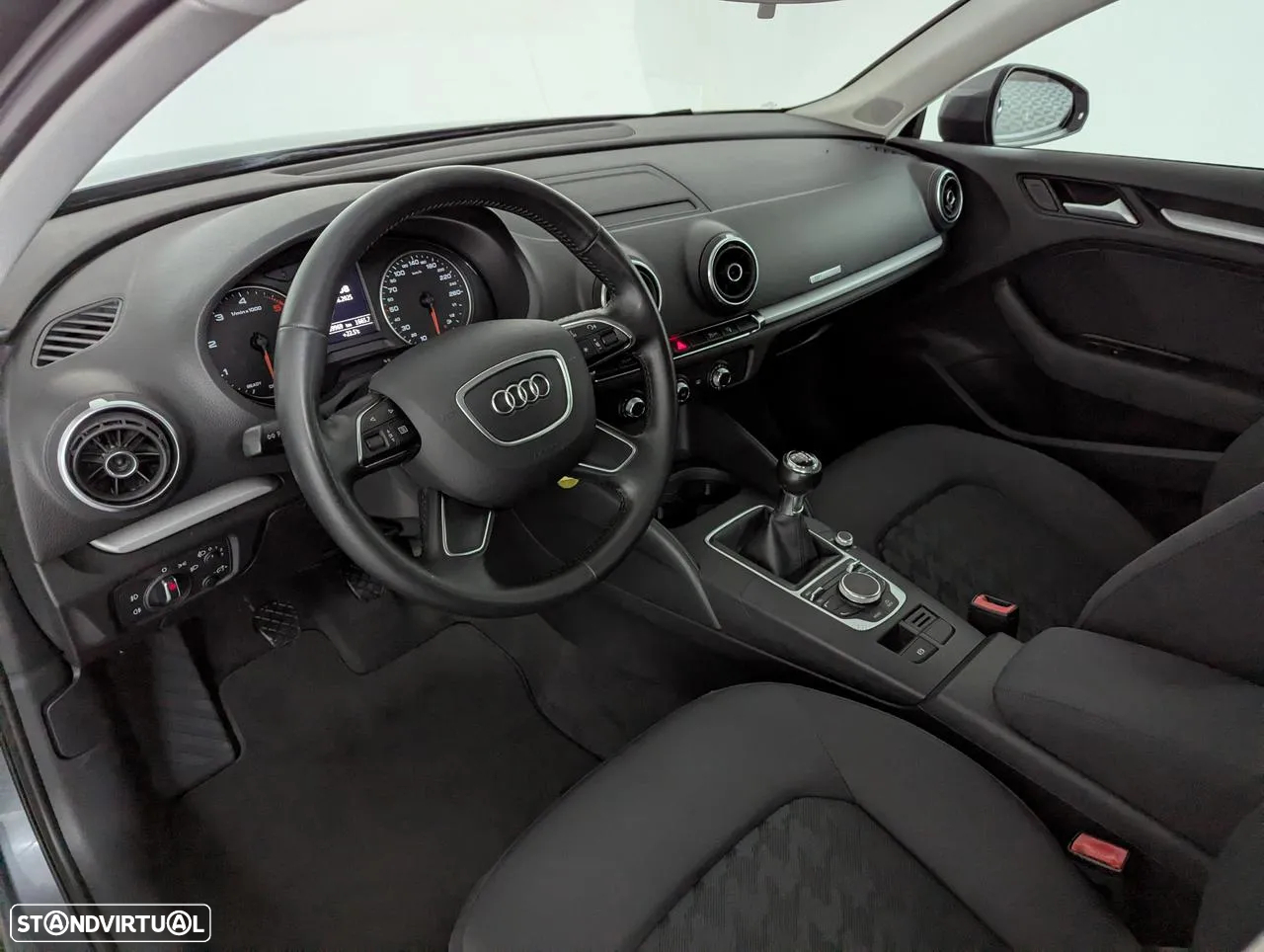 Audi A3 Sportback 1.6 TDI Attraction - 18