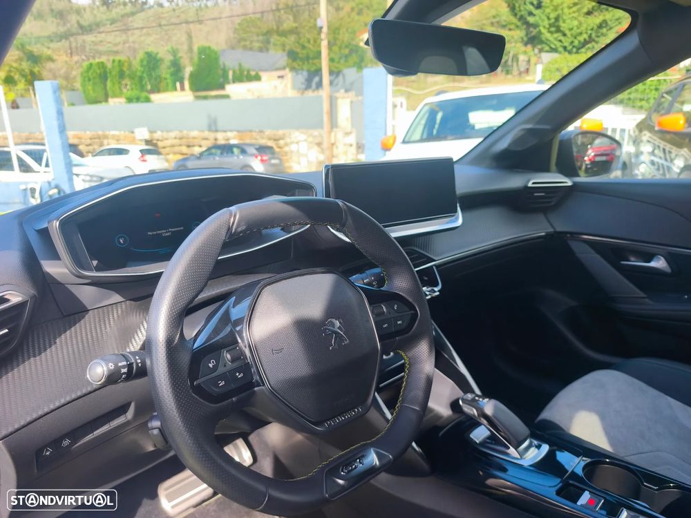 Peugeot e-208 50 kWh GT Line - 3