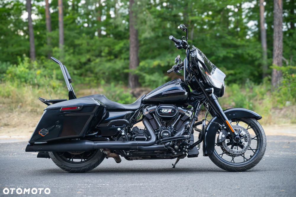 Harley-Davidson Touring Street Glide - 4