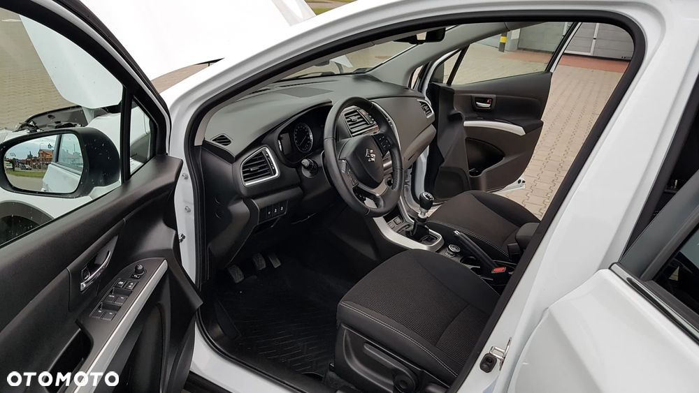 Suzuki S-Cross - 21