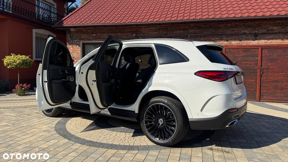 Mercedes-Benz GLC - 12