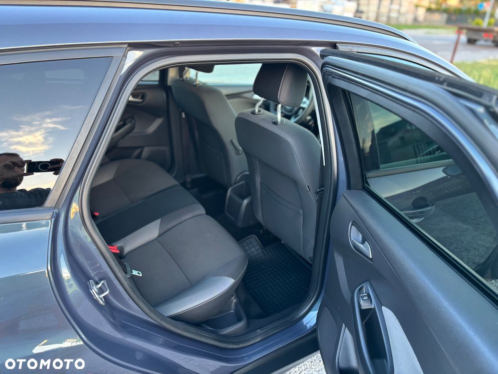 Ford Focus - 12