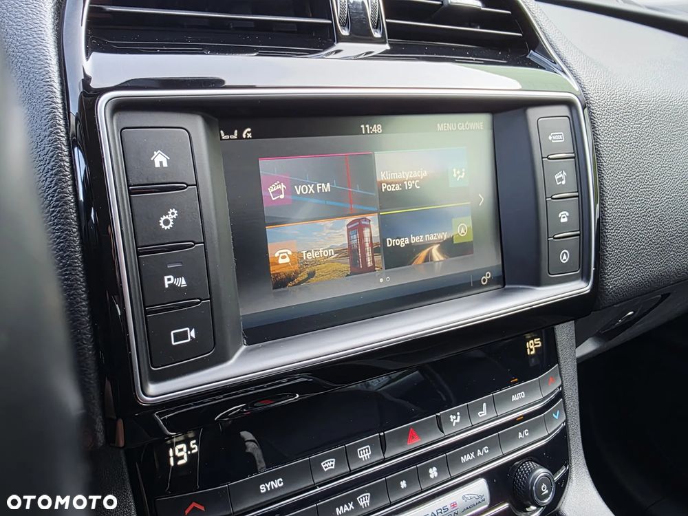 Jaguar F-Pace 2.0 i4D AWD Prestige - 17