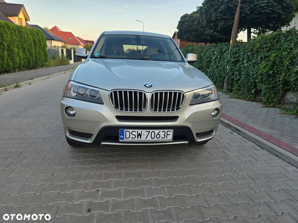 BMW X3 28i xDrive - 3
