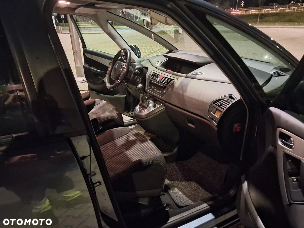 Citroën C4 Picasso - 12