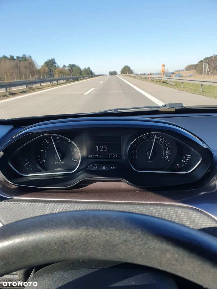 Peugeot 2008 e-HDi FAP 92 STOP & START Allure - 12