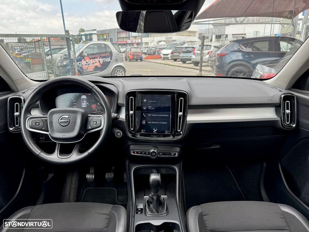 Volvo XC 40 1.5 T3 Momentum Tech Edition - 20