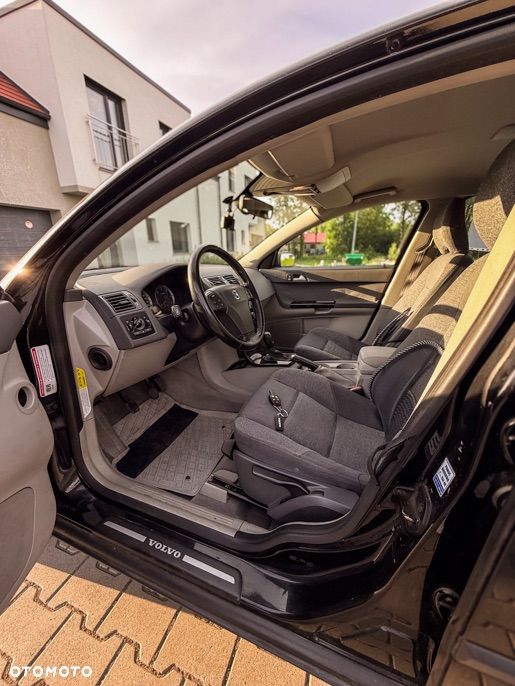 Volvo S40 2.0D - 9