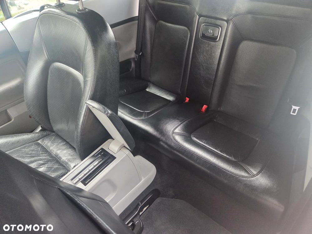 Volkswagen New Beetle 2.0 - 36