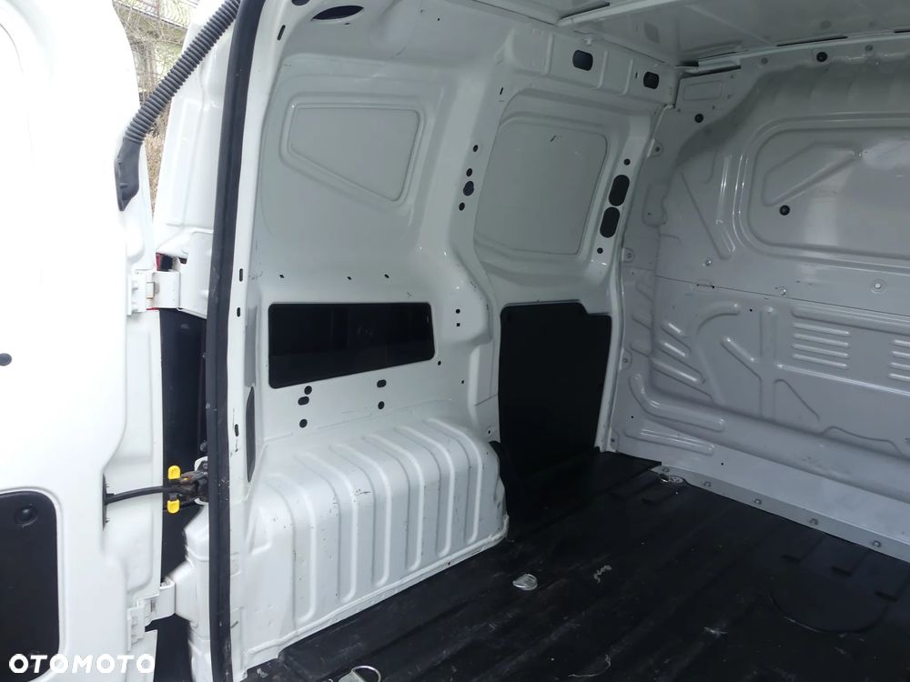 Fiat Fiorino 1.4 Lounge - 21