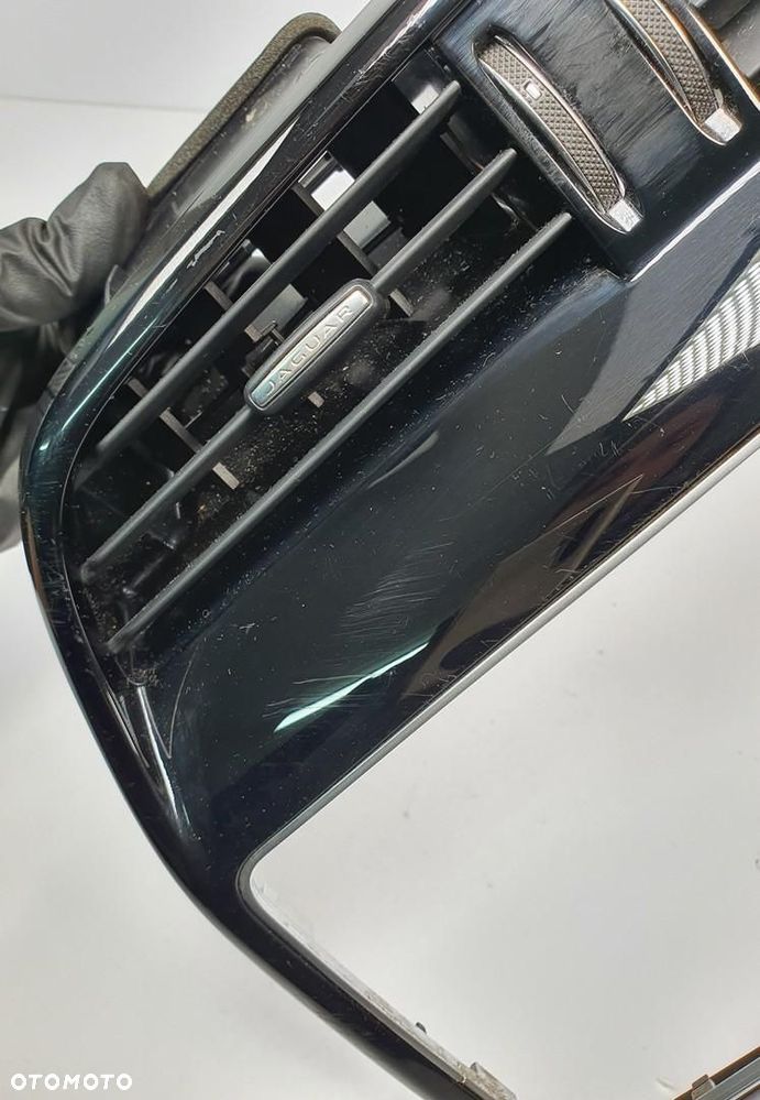 KRATKA NAWIEWU RAMKA RADIA JAGUAR XE X760 GX73-014L21-A - 3