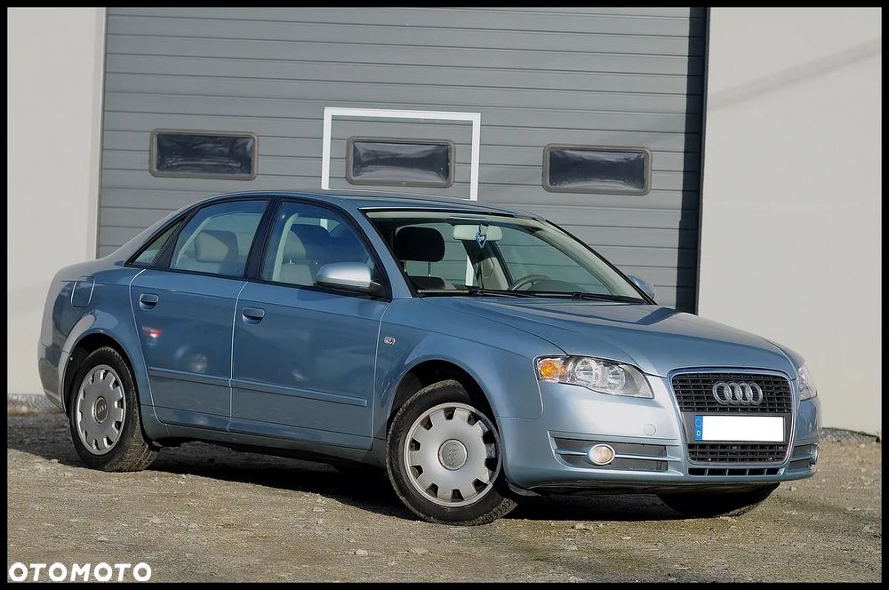 Audi A4 Limousine - 2
