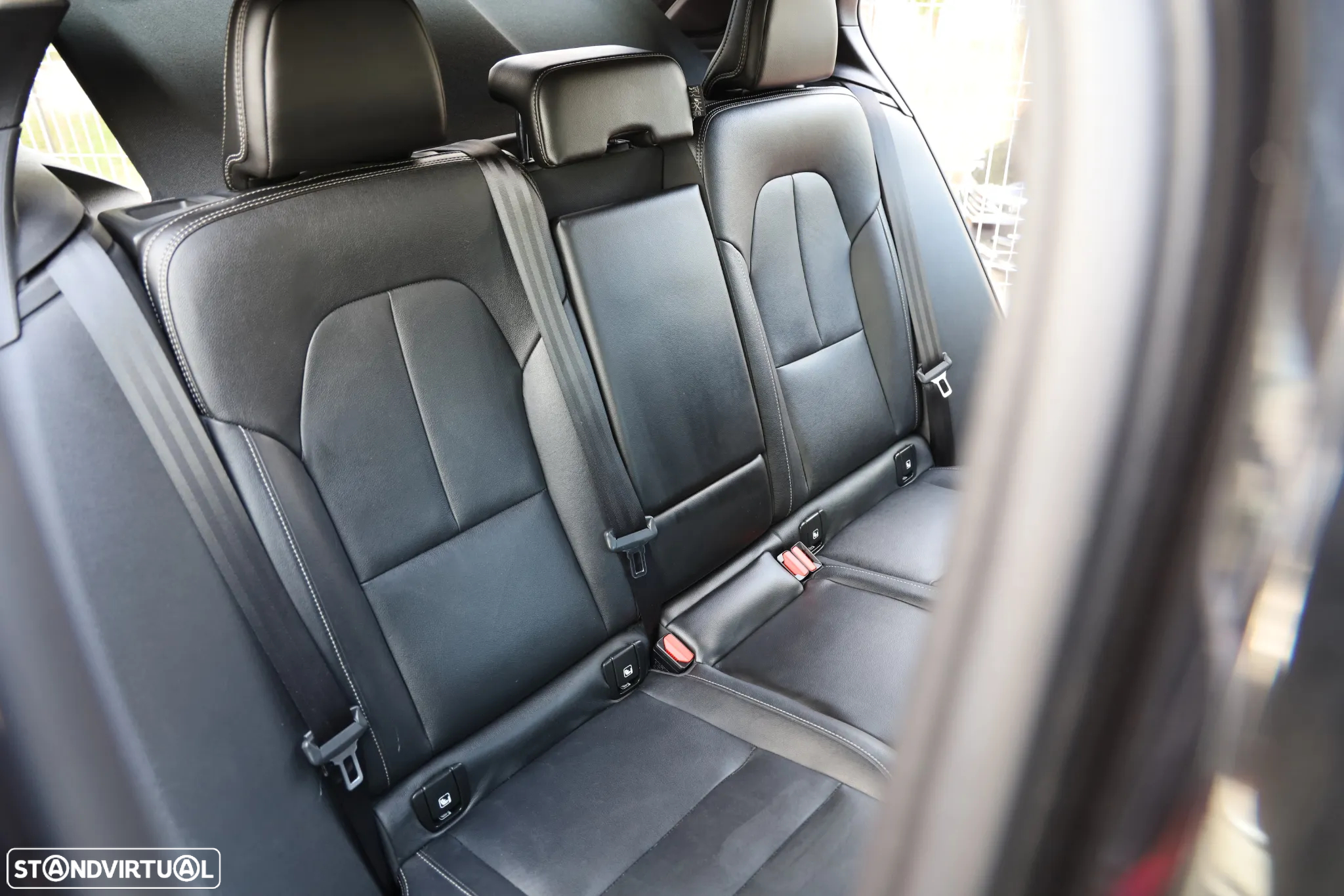 Volvo XC 40 2.0 D3 Momentum Plus - 21
