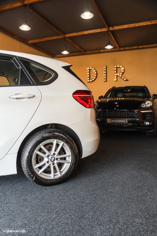 BMW 214 Active Tourer d Luxury Line - 17