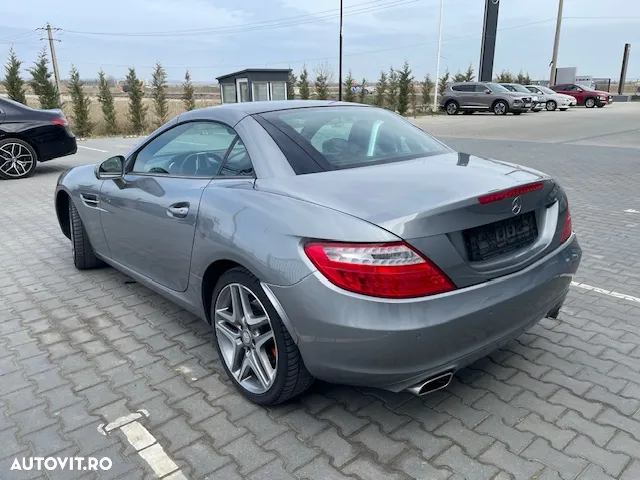 Mercedes-Benz SLK - 9