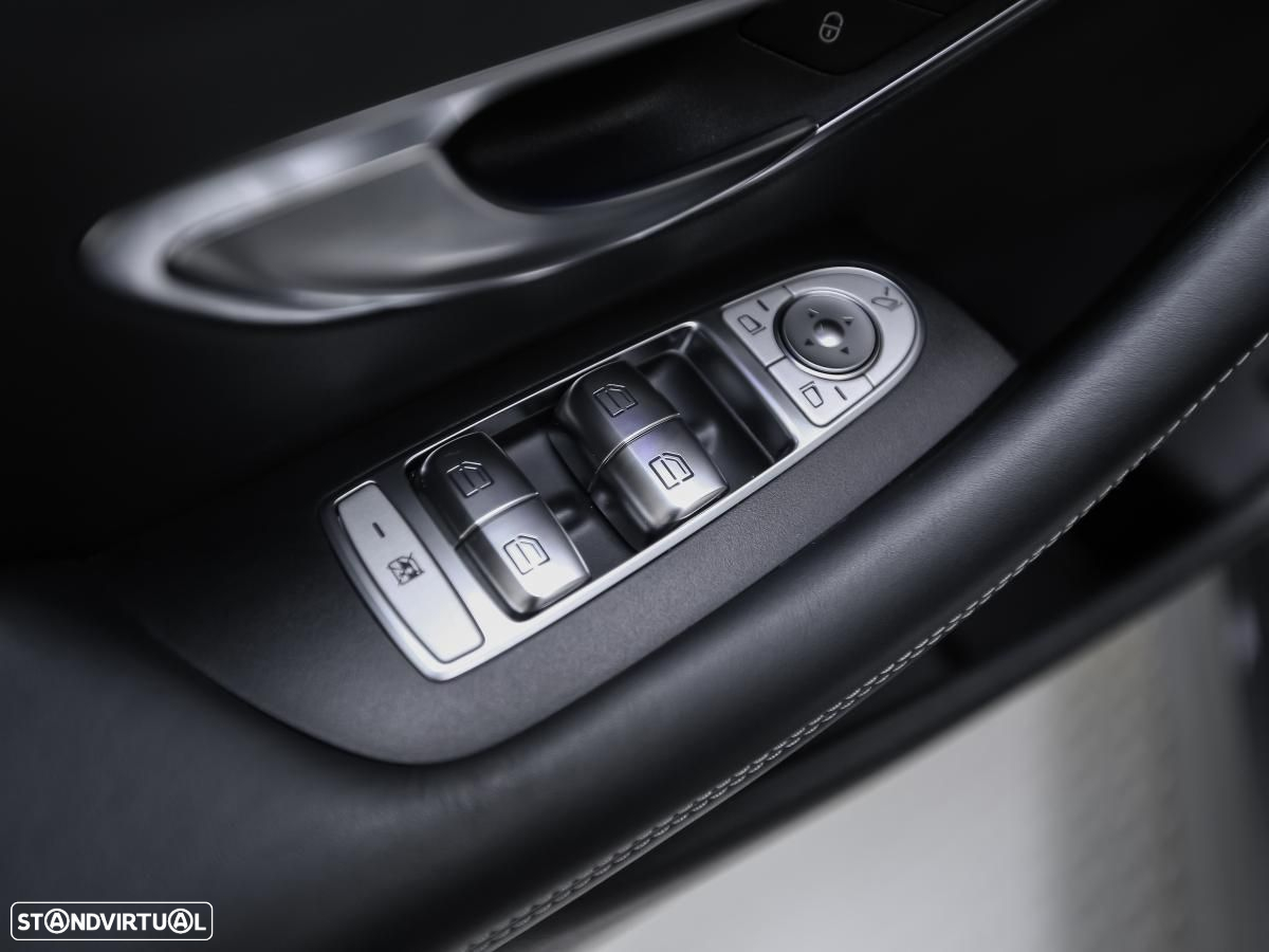 Mercedes-Benz E 53 AMG 4Matic+ - 16