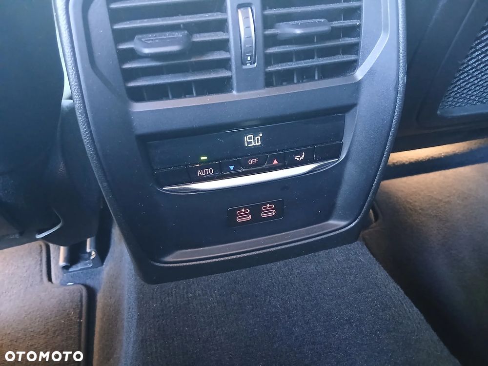 BMW Seria 3 - 25