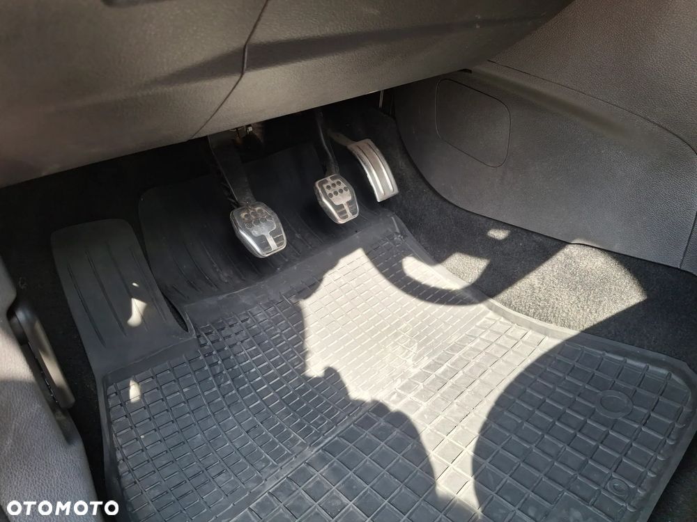 Ford Focus 1.5 EcoBoost ST-Line Black ASS - 35