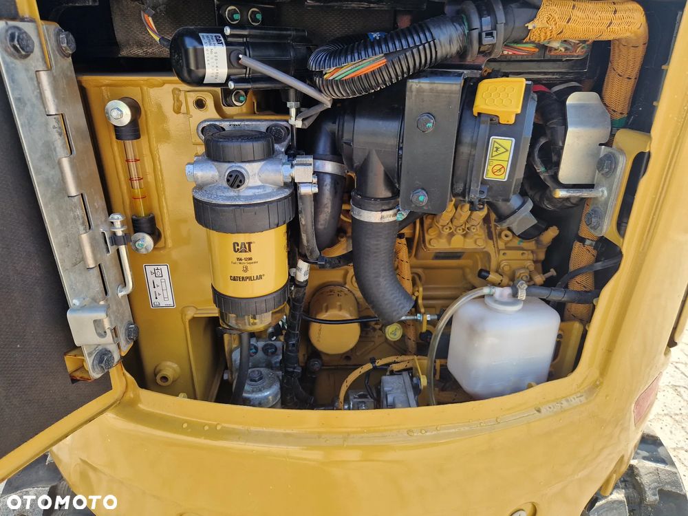 Caterpillar 301.8 - 9