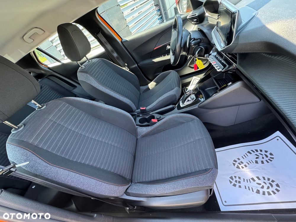 Peugeot 2008 1.2 PureTech Active S&S EAT8 - 18