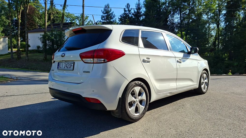 Kia Carens 1.7 CRDi XL 7os - 20