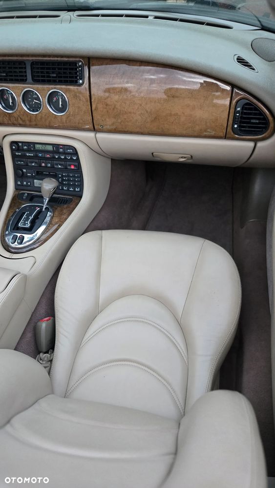Jaguar XK XKR Cabriolet - 24