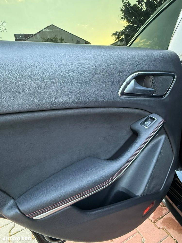 Mercedes-Benz CLA 220 CDI 7G-DCT AMG Line - 15