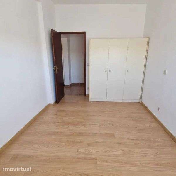 Apartamento T3+1  com garagem + grande terraço - Grande imagem: 3/12