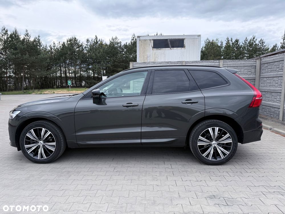 Volvo XC 60 B4 D Plus Dark - 2