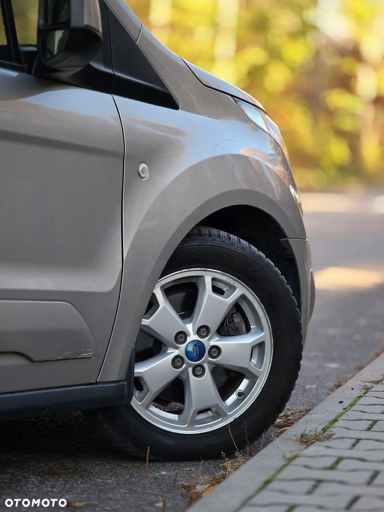 Ford Tourneo Connect 1.5 TDCi Start-Stop Titanium - 36