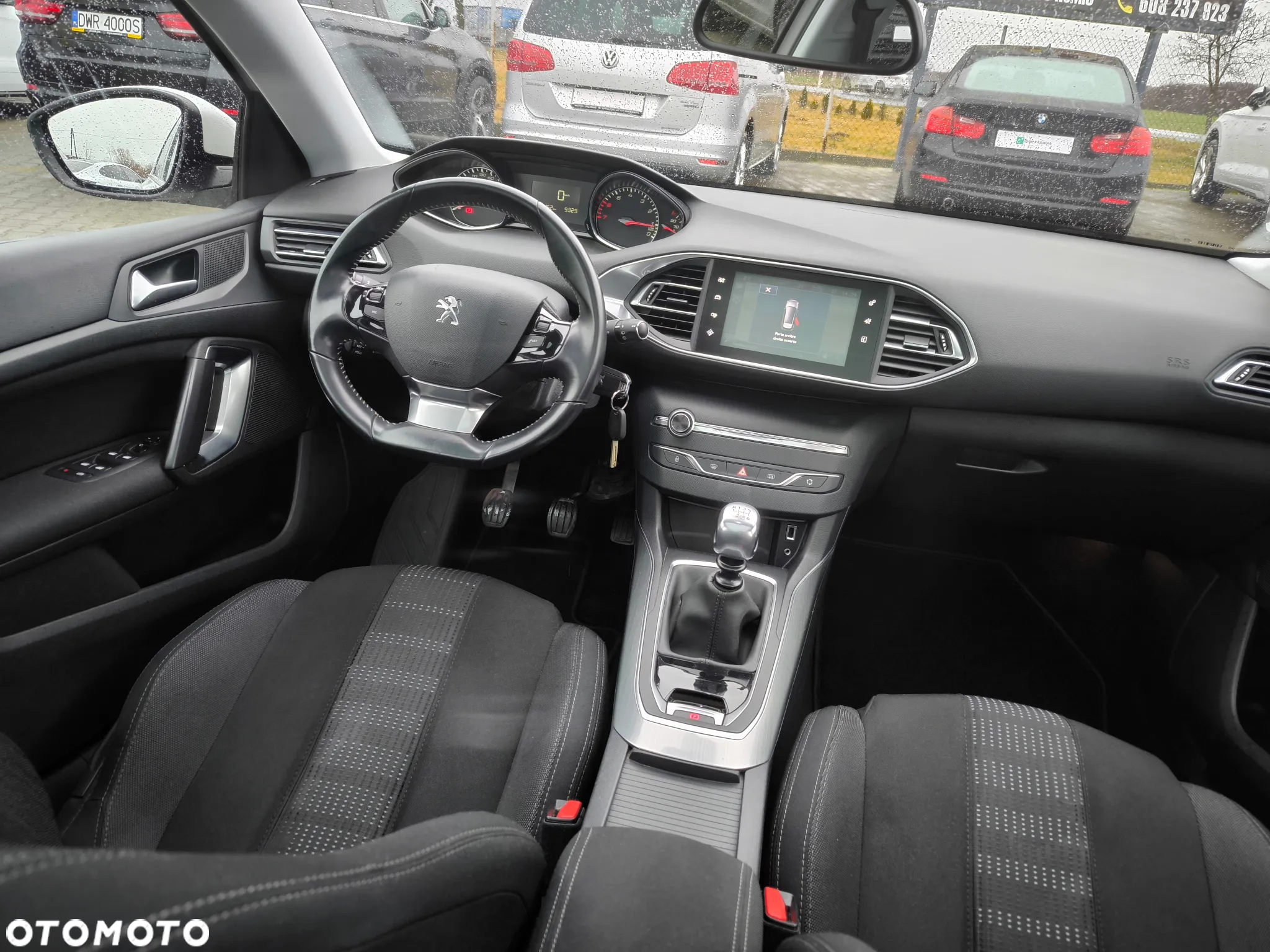 Peugeot 308 1.2 PureTech Allure S&S - 15