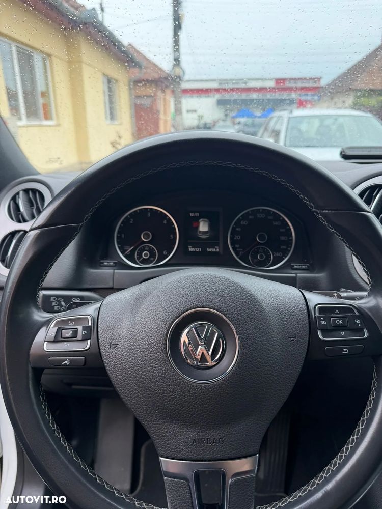 Volkswagen Tiguan 2.0 TDI DPF 4Motion BlueMotion Technology DSG Exclusive - 10