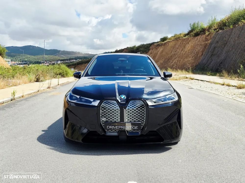 BMW iX xDrive 40 Pack Desportivo - 3