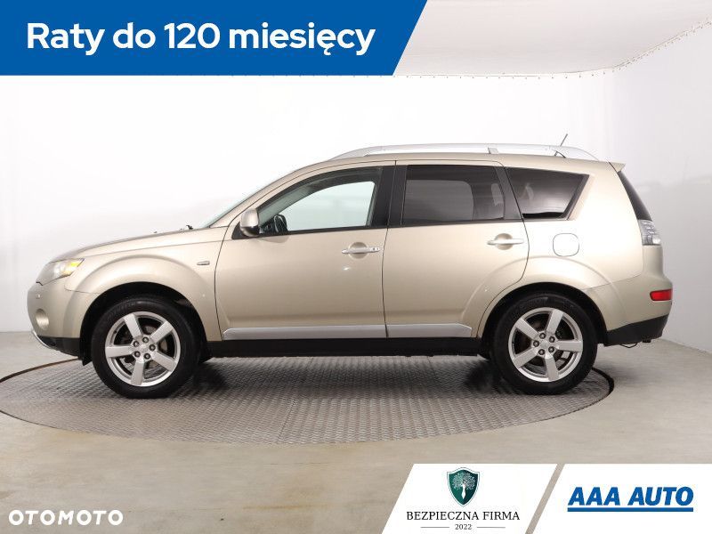 Mitsubishi Outlander - 3