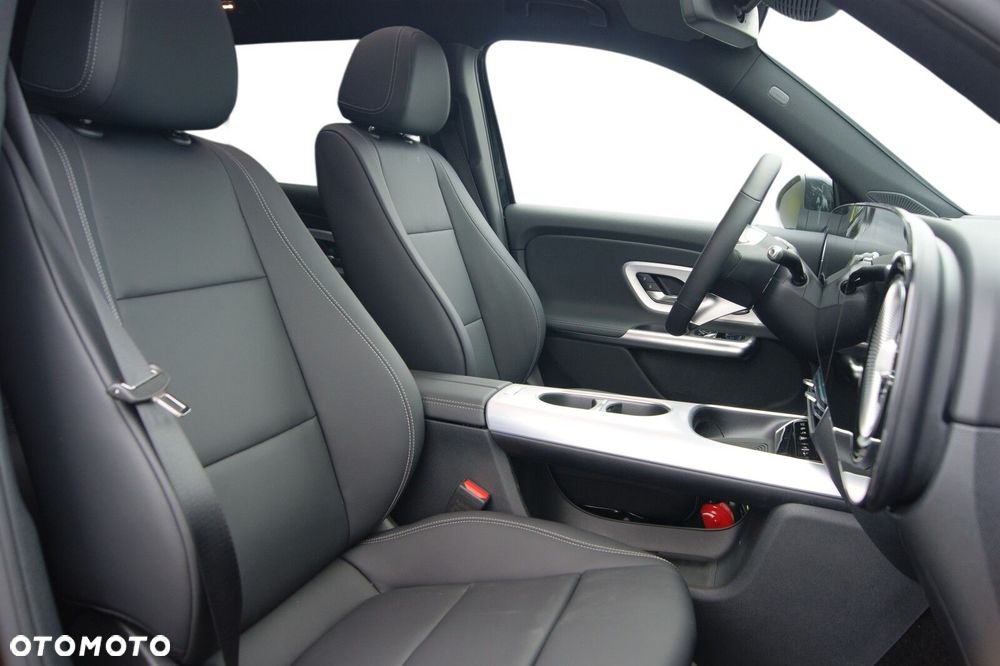 Mercedes-Benz GLB - 7