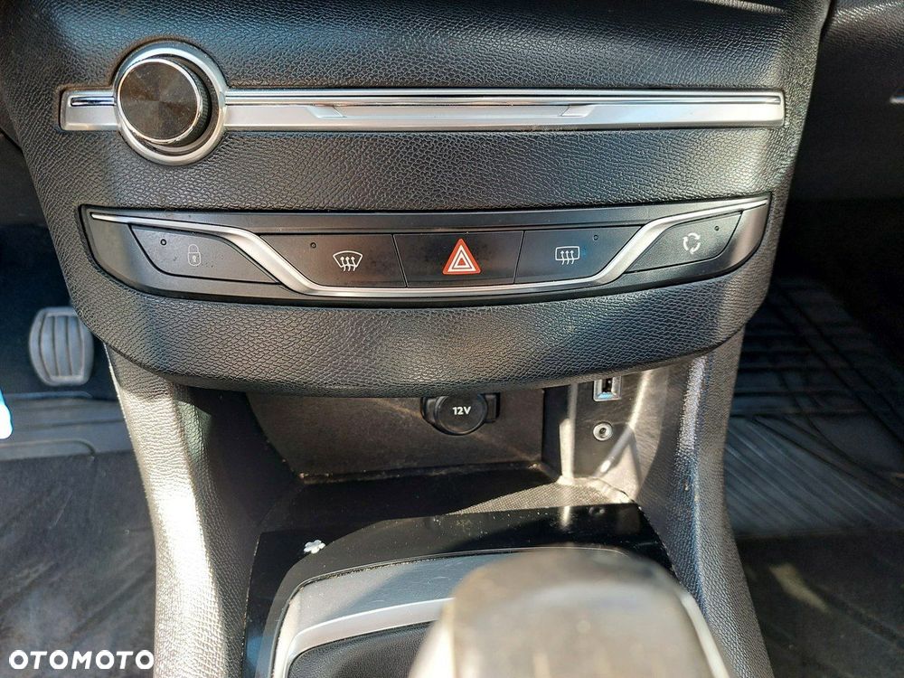 Peugeot 308 - 23