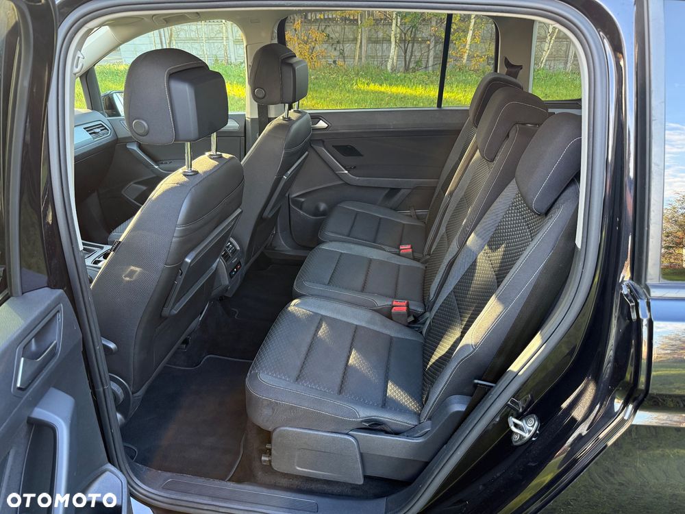 Volkswagen Touran 2.0 TDI SCR DSG ACTIVE - 8